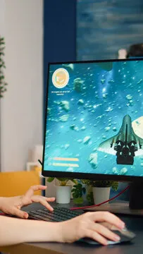 英雄联盟选手动态：Uzi宣布新赛季计划？